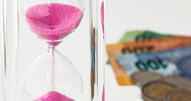 how to manage personal finances effectively - EuroTimes AI